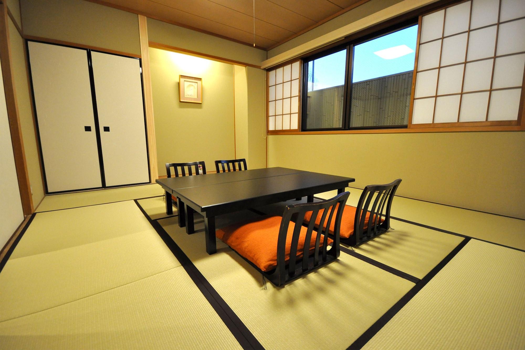Gion Ryokan Karaku Кіото Екстер'єр фото
