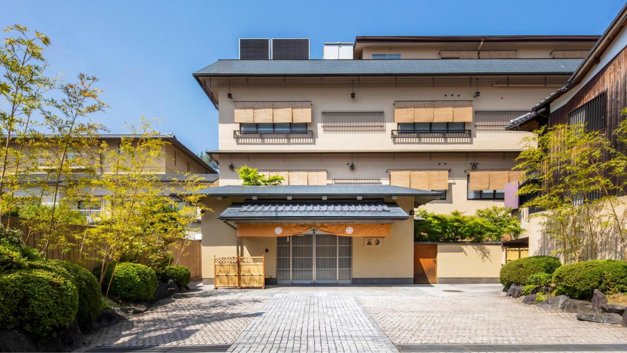 Gion Ryokan Karaku Кіото Екстер'єр фото