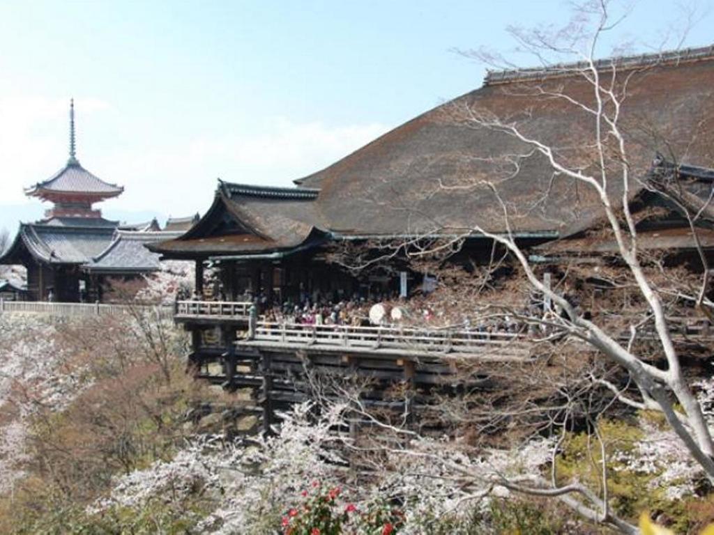 Gion Ryokan Karaku Кіото Екстер'єр фото
