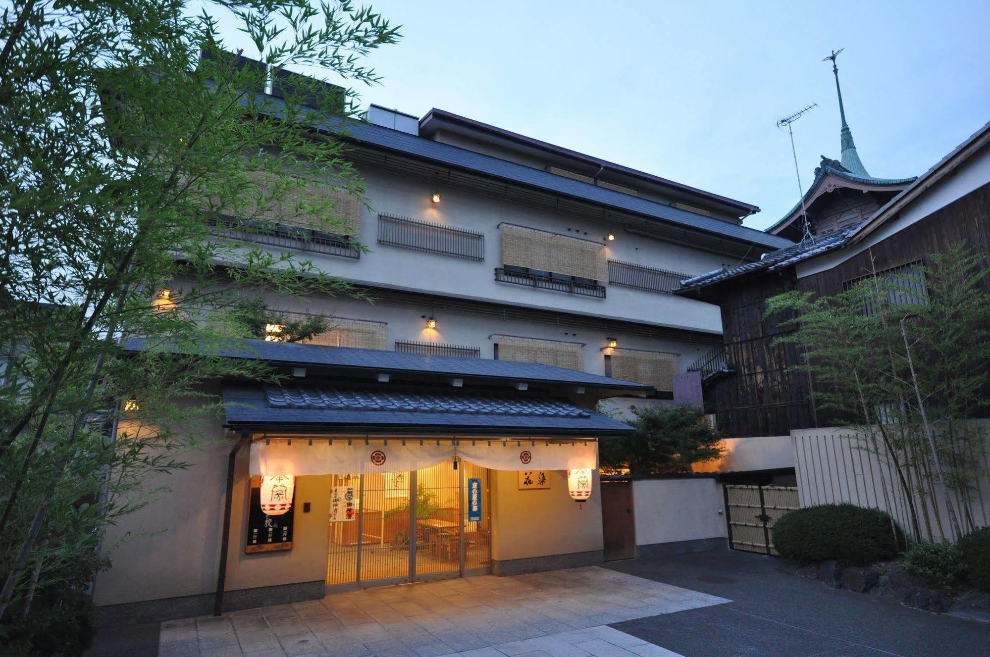 Gion Ryokan Karaku Кіото Екстер'єр фото
