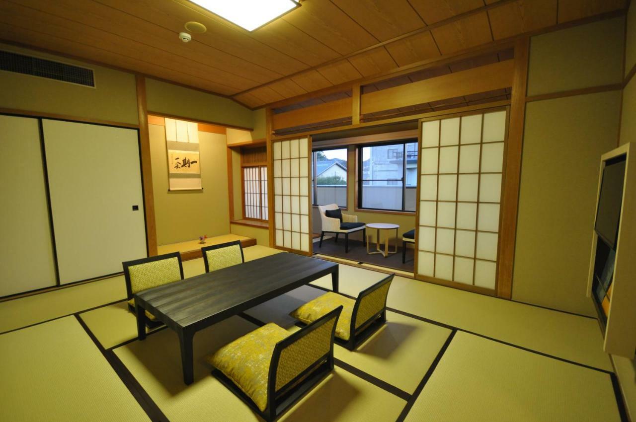 Gion Ryokan Karaku Кіото Екстер'єр фото